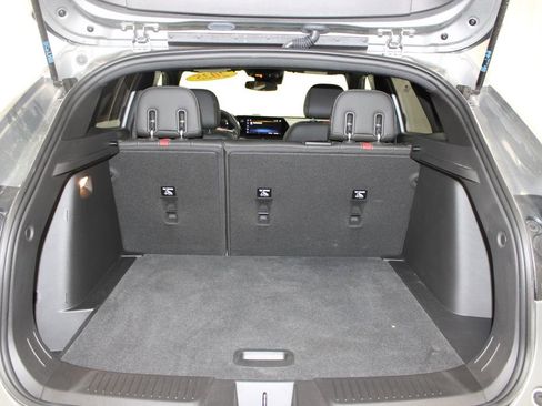 Used 2025 Chevrolet Trax RS w/ Sunroof Package image 26