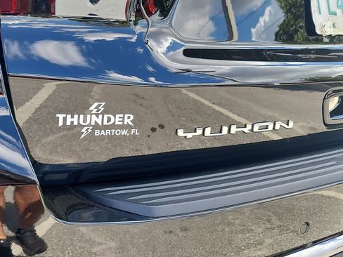 Used 2025 GMC Yukon Denali Ultimate image 8