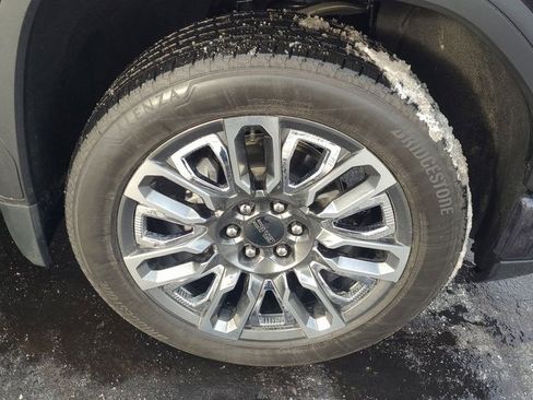 Used 2024 GMC Sierra 1500 Denali Ultimate image 9