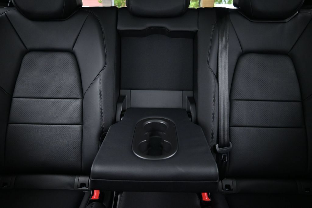 Used 2026 Porsche Cayenne AWD/4WD image 19