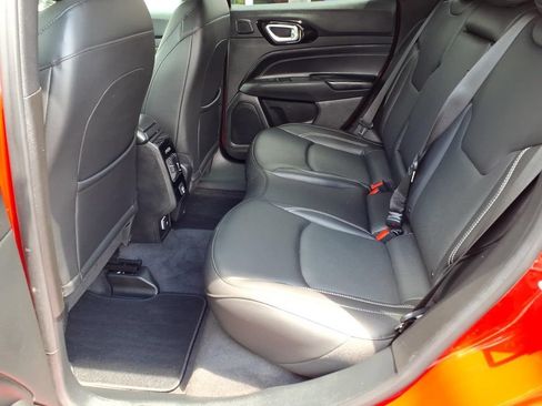 Used 2023 Jeep Compass High Altitude AWD/4WD image 17