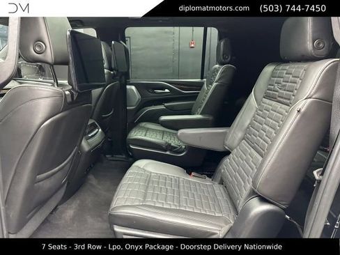 Used 2023 Cadillac Escalade ESV Sport Platinum w/ LPO, ONYX Package AWD/4WD image 24