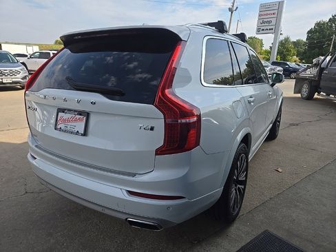 Used 2021 Volvo XC90 T6 Momentum image 10