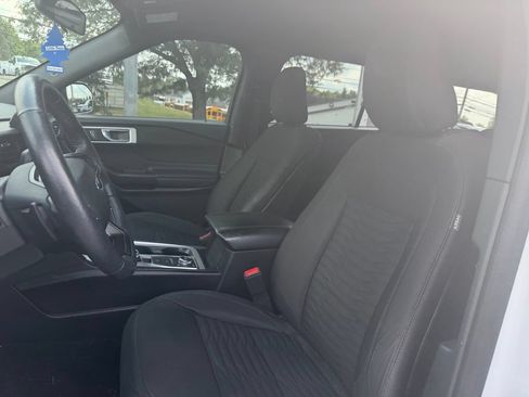 Used 2020 Ford Explorer XLT w/ Comfort Package AWD/4WD image 9