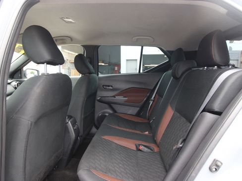 Used 2023 Nissan Kicks SR image 27