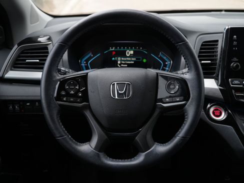 Used 2024 Honda Odyssey Touring image 17