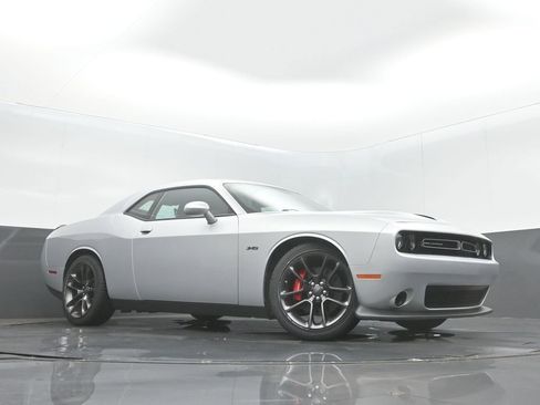 Used 2023 Dodge Challenger R/T w/ Performance Handling Group RWD image 26