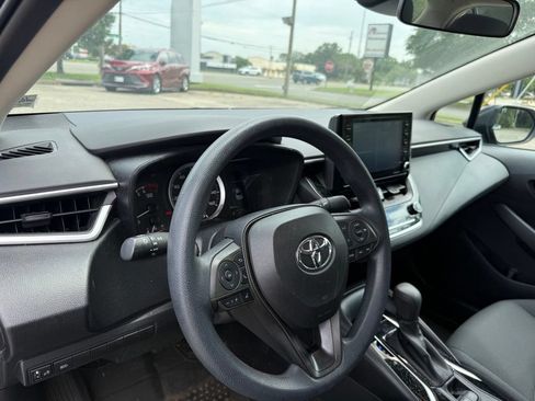 Used 2022 Toyota Corolla LE w/ LE Convenience Package FWD image 12