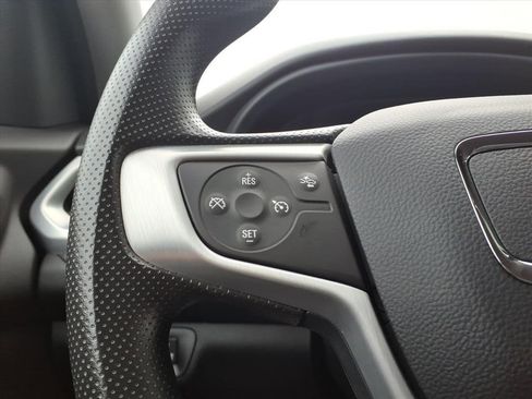 Certified 2023 GMC Acadia SLE w/ Driver Convenience Package image 17