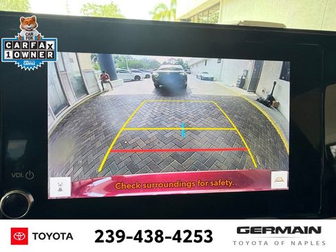 Used 2023 Toyota Venza LE AWD/4WD image 16