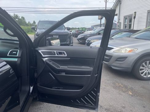 Used 2013 Ford Explorer XLT AWD/4WD image 20