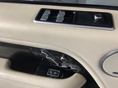 Used 2019 Land Rover Range Rover HSE AWD/4WD image 30