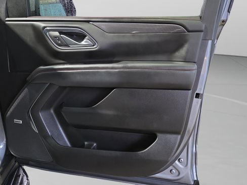 Used 2022 Chevrolet Tahoe RST w/ Luxury Package RWD image 36
