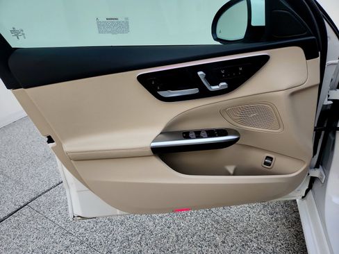 Used 2025 Mercedes-Benz C 300 Sedan image 25