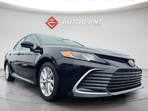 Used 2023 Toyota Camry LE image 11