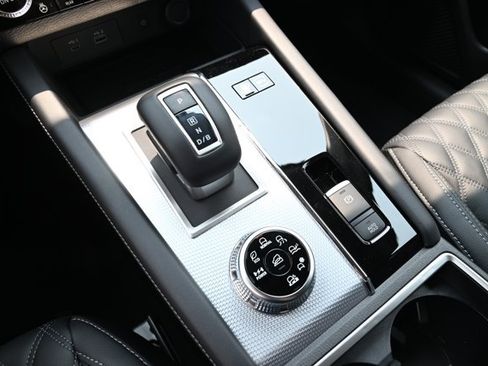 New 2023 Mitsubishi Outlander SEL AWD/4WD image 44