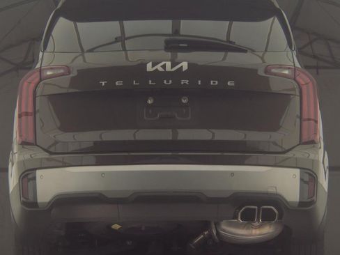 Used 2024 Kia Telluride S w/ S Sunroof Package FWD image 6