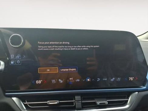 New 2025 Chevrolet Equinox EV LT w/ Convenience Package II AWD/4WD image 12