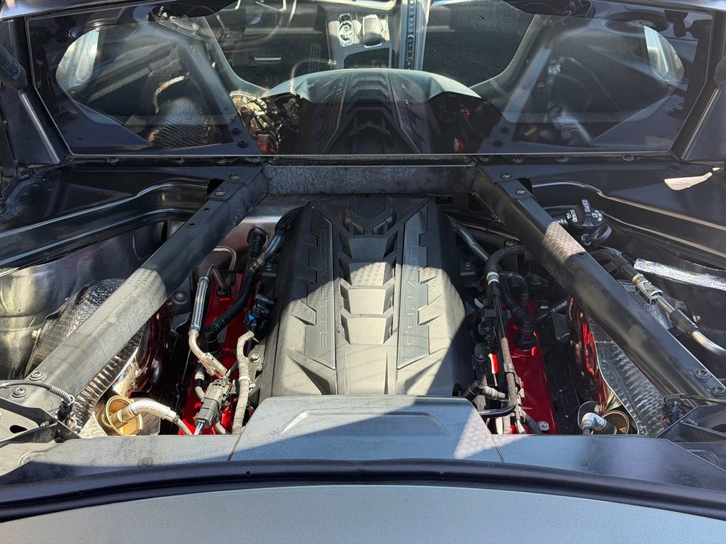 Used 2023 Chevrolet Corvette Stingray Preferred Cpe w/ Body-Color Dual Roof Package RWD image 8