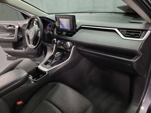 Used 2022 Toyota RAV4 XLE image 23