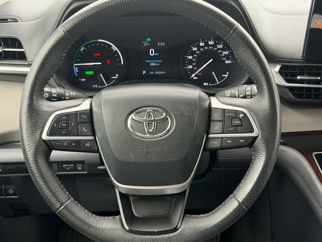 Certified 2022 Toyota Sienna XLE FWD image 27