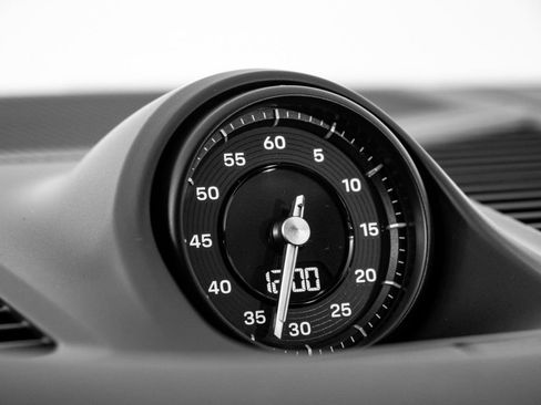 New 2026 Porsche Cayenne Base image 17