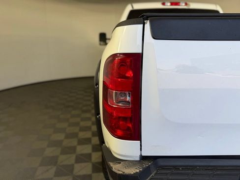 Used 2013 Chevrolet Silverado 2500 LT AWD/4WD image 11