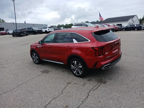 Used 2023 Kia Sorento EX AWD/4WD image 3