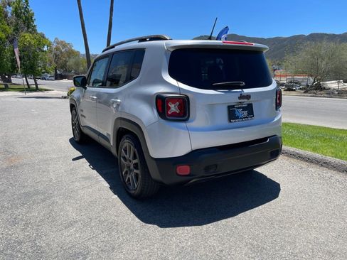 Used 2016 Jeep Renegade 75th Anniversary FWD image 7