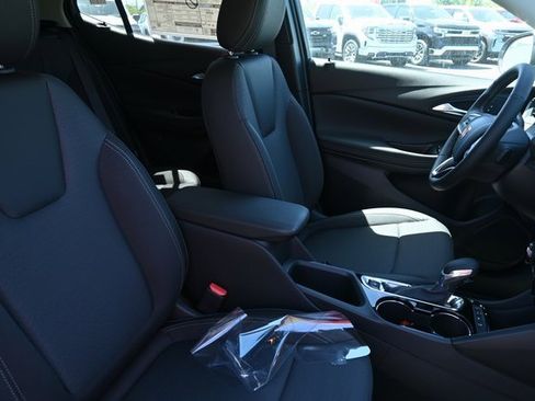 Used 2024 Buick Encore GX Preferred image 9