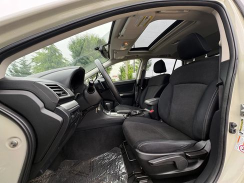 Used 2015 Subaru Crosstrek 2.0i Premium w/ Moonroof Package AWD/4WD image 10