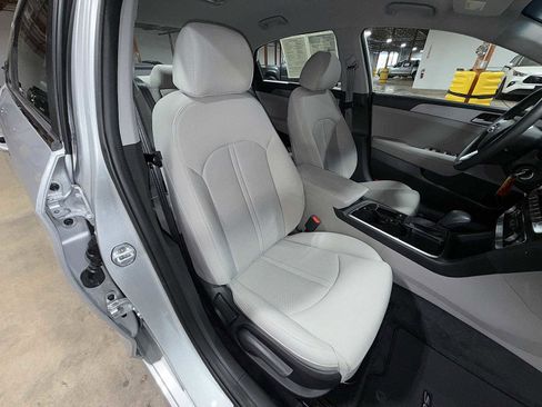Used 2018 Hyundai Sonata ECO image 16