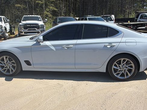 Used 2022 Genesis G70 2.0T image 11