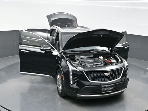 Certified 2022 Cadillac XT4 Premium Luxury w/ Enhanced Visibility Package image 40