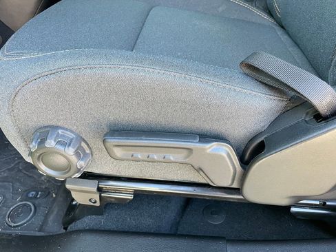 Used 2024 Jeep Wrangler Sport S image 11