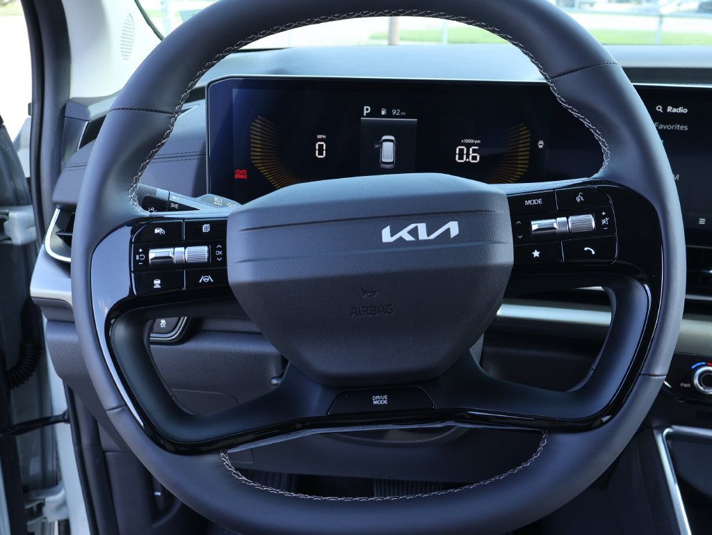 New 2027 Kia Carnival EX w/ Dark Edition Package FWD image 33
