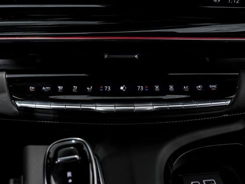 Used 2023 Cadillac Escalade ESV V image 25