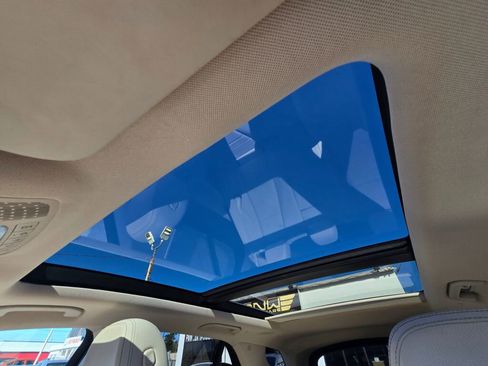 Used 2020 Mercedes-Benz GLE 350 4MATIC w/ Premium Package image 40