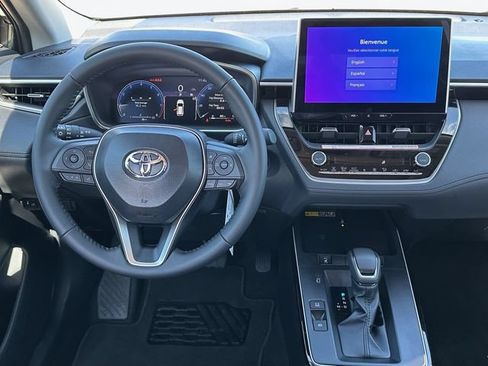 Used 2026 Toyota Corolla Cross XLE w/ Convenience Package FWD image 11