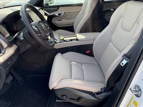 New 2026 Volvo XC90 B6 Ultra image 15