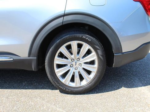Used 2021 Ford Explorer Limited w/ Equipment Group 301A RWD image 16