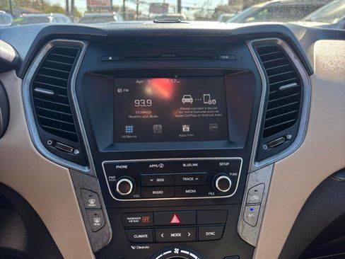 Used 2017 Hyundai Santa Fe Sport image 14