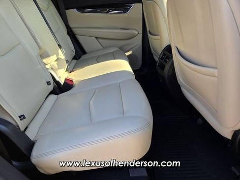 Used 2019 Cadillac XT5 FWD image 14