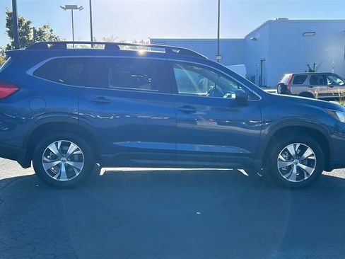 Used 2022 Subaru Ascent Premium w/ Convenience Package AWD/4WD image 5
