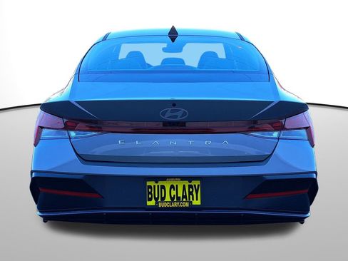New 2025 Hyundai Elantra SEL image 7