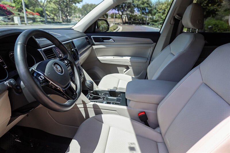 Used 2019 Volkswagen Atlas SE FWD image 23