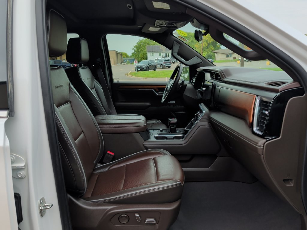 Used 2023 GMC Sierra 1500 Denali w/ Technology Package AWD/4WD image 37