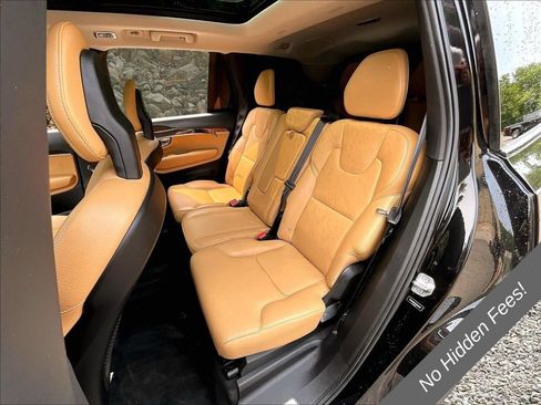 Used 2016 Volvo XC90 T6 Momentum w/ Momentum Plus Package AWD/4WD image 22