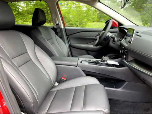 New 2026 Nissan Rogue SV w/ Cold Weather Package image 10