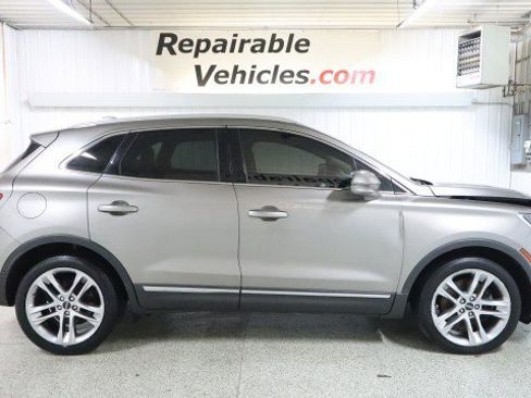 Used 2017 Lincoln MKC Reserve w/ Lincoln MKC Climate Package AWD/4WD image 4